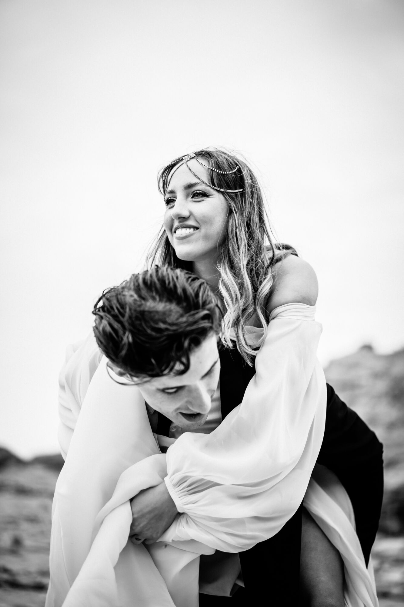 Hledáte svatebního fotografa, který fotí přirozeně, citlivě a bez stresu? Zachytím váš den takový, jaký opravdu byl.