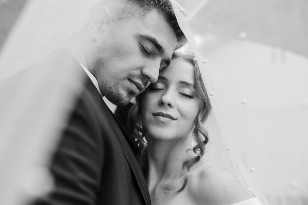 Profesionální svatební fotograf / fotografka - focení luxusní svatby - Villa Fresco , Moravany Pardubice